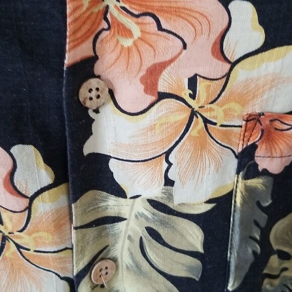 Jamaica Jaxx Silk Hawaiian Aloha Shirt - Picture 2 of 6